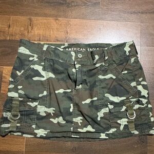 American Eagle Outfitters Green Camouflage Pants